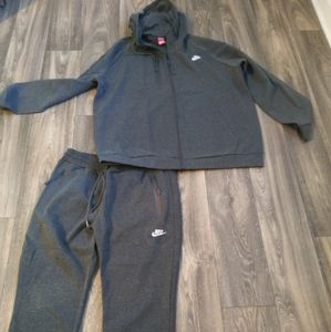 Nike sweat suit size XL